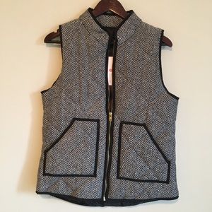 Merokeety Black & White Quilted Vest Size Medium